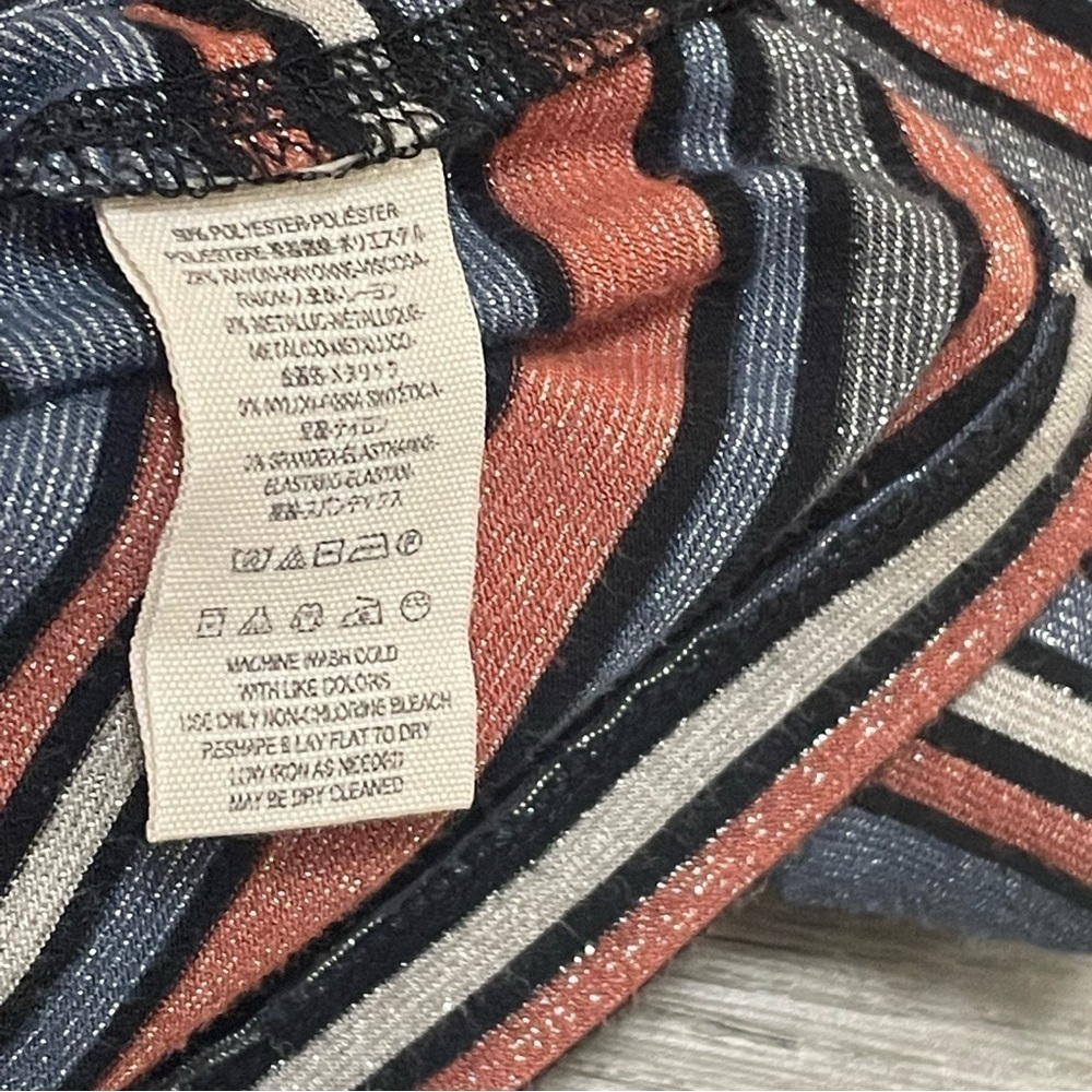 Free People Women's Sz Small Multi-Color Metallic Striped 3/4 Bell Sleeve Top. - Picture 8 of 8